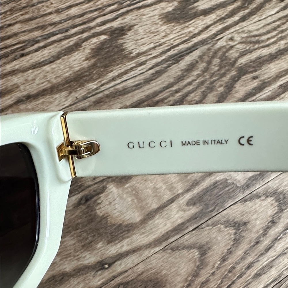 GUCCI Sunglasses GG1134S 003 White special Edition Case included EUC - Picture 6 of 10